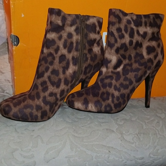 Leopard Booties - Picture 3 of 5